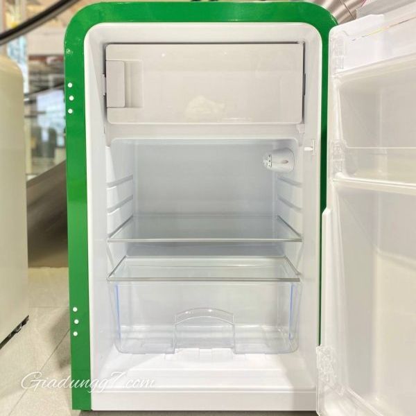 Tủ lạnh HCK 107L họa tiết cô gái Dung Tích Lưu Trữ Thông Minh 107L