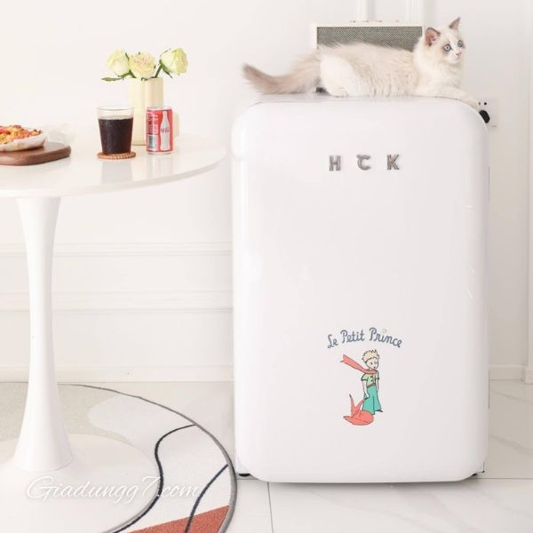 Tủ lạnh HCK 107L - Le Petit Prince&nbsp;Góc Bo Tròn Cổ Điển 80°
