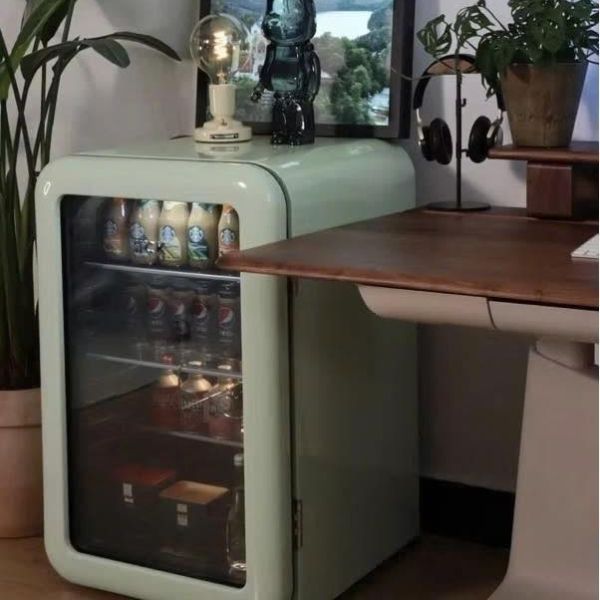 Tủ lạnh HCK 107L - Màu Be mặt kính Độ Bền Và Hiệu Quả Cao