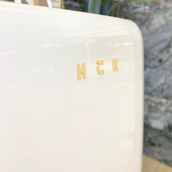 Tủ lạnh HCK 107L - Màu Be&nbsp; lý tưởng cho những ai tìm kiếm một chiếc tủ lạnh nhỏ gọn,