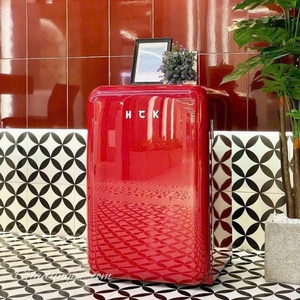 Tủ lạnh HCK 107L - Màu Đỏ&nbsp;Thiết Kế Cổ Điển Và Chức Năng Mạnh Mẽ