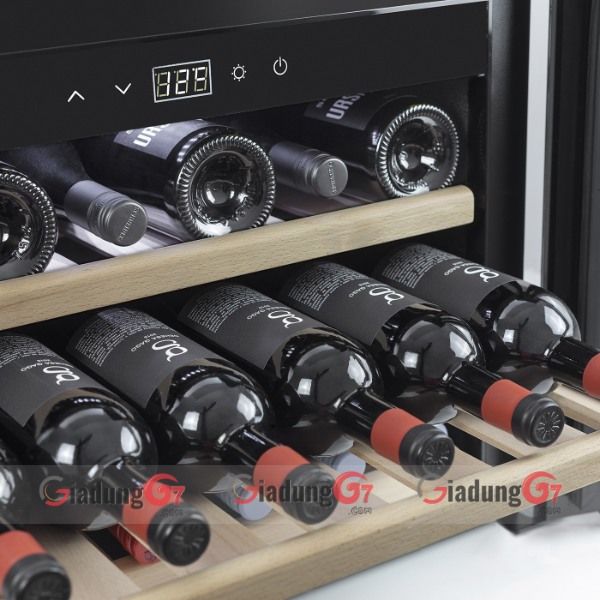 Tủ làm lạnh rượu CASO WineSafe 18 EB cung cấp tổng thể tích lưu trữ lên tới 18 cha