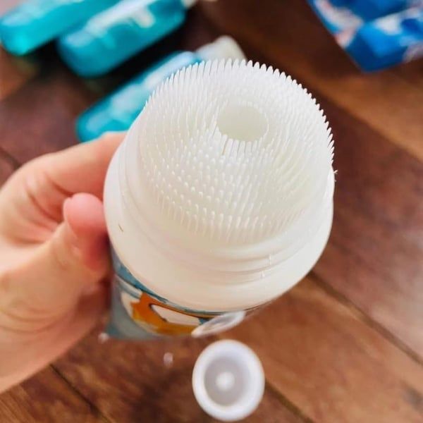 Đầu chải đi kèm kem giặt tẩy Denkmit