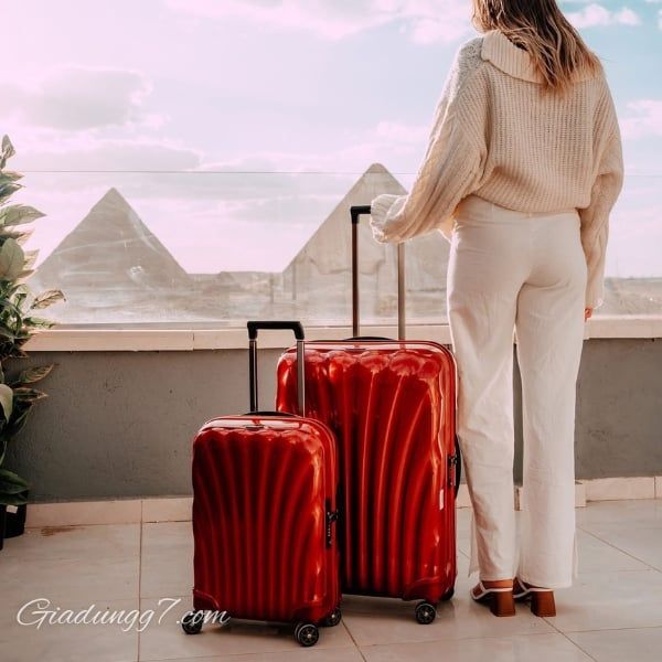 Vali Samsonite C-Lite có nhiều màu sắc và bạn có thể sáng tạo từ bề mặt tuyệt vời này