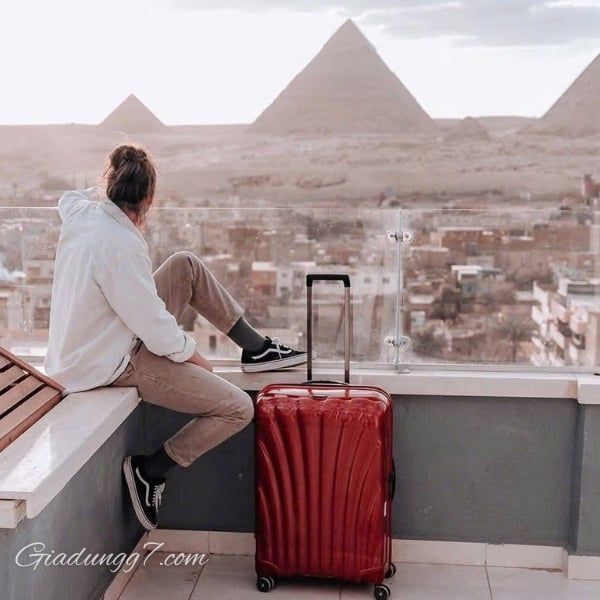 Vali Samsonite C-Lite có nhiều màu sắc và bạn có thể sáng tạo từ bề mặt tuyệt vời này