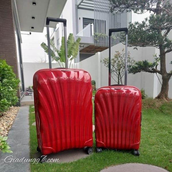 Vali Samsonite C-Lite có nhiều màu sắc và bạn có thể sáng tạo từ bề mặt tuyệt vời này