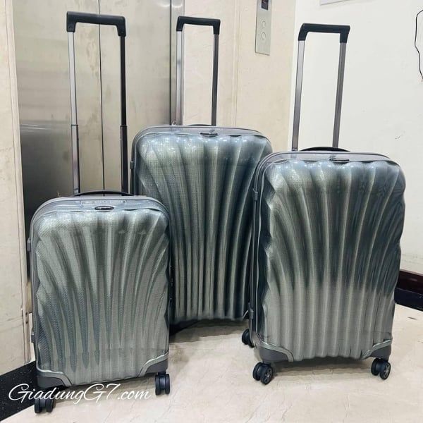 Vali Samsonite C-Lite size 28 màu xanh Metallic - Thiết kế tinh xảo tạo nên sự tự tin