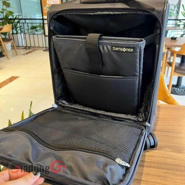 Thiết kế bên trong Vali Samsonite Drive DLX với các đệm chống sốc