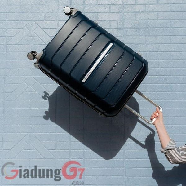 Vali Samsonite Freeform xanh Navy hoàn hảo để đựng đồ và an toàn trong những chuyến đi của bạn