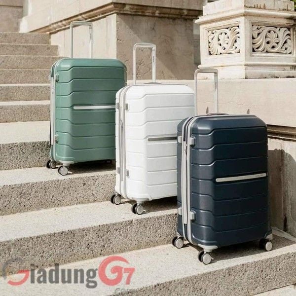 Vali Samsonite Freeform có nhiều màu cho bạn lựa chọn phù hợp cá tính
