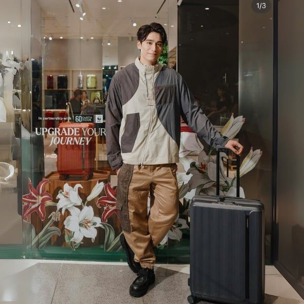Vali Samsonite Myton size 20/28 màu Đen/Ghi