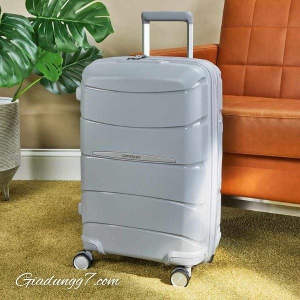 Vali Samsonite Outline Pro sẽ mang lại sự tự tin cho bạn trong mọi hành trình.