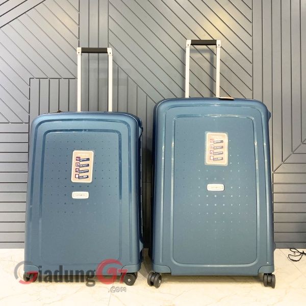 Vali Samsonite S’Cure DLX Spinner được làm bằng 100% Flowlite Polypropylen: một chất liệu nhẹ, chắc chắn và bền bỉ.