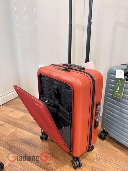 Vali Samsonite Stackd Size 20 có ngăn đựng máy tính xách tay và máy tính bảng có đệm