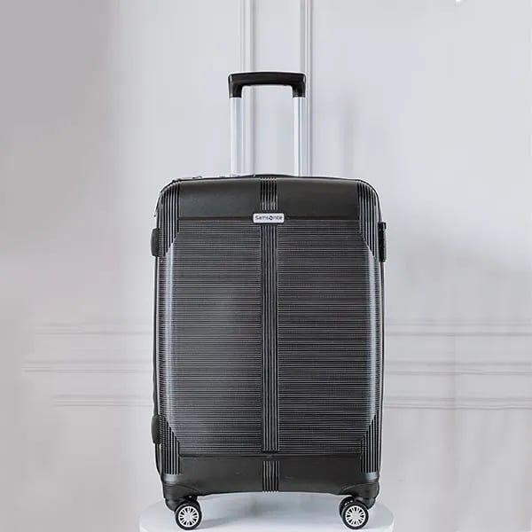 Vali Samsonite Supra DLX Giữ cho thiết bị của bạn được sạc và đồ đạc của bạn được bảo vệ.
