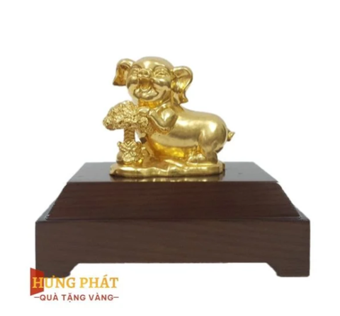 Quà Tặng Tuổi Hợi Sang Trọng: Rước Tài Lộc Với Tuyệt Tác Dát Vàng Hưng Phát Gold