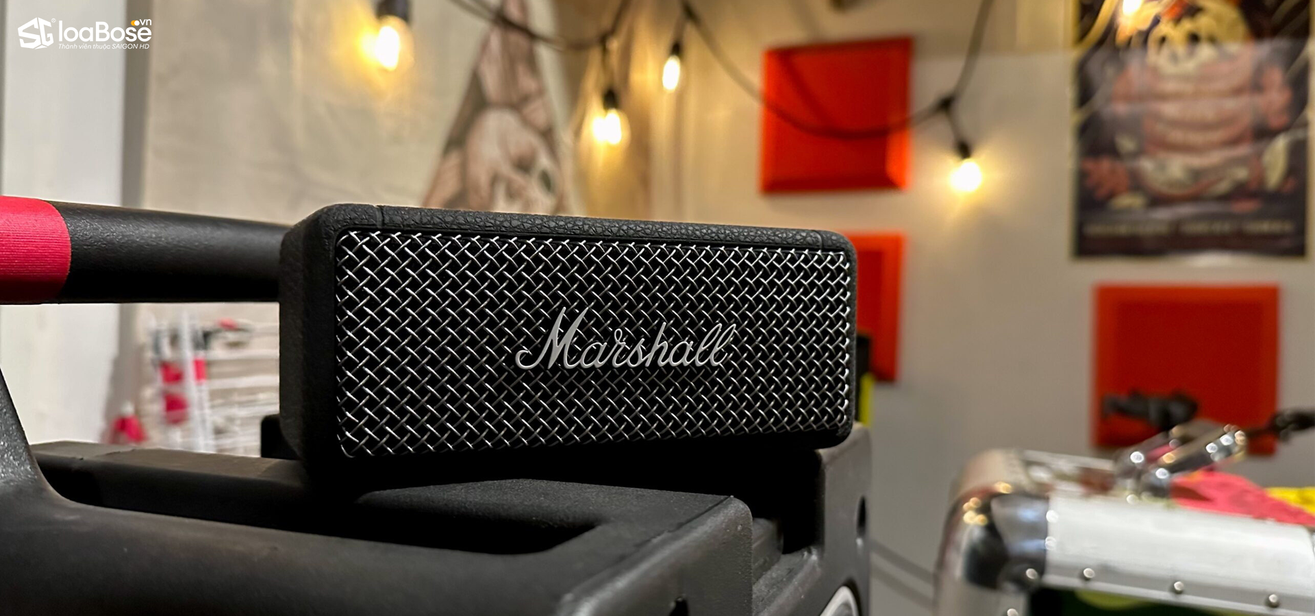 Loa Bluetooth di động Marshall Emberton III - Lựa chọn hoàn hảo khi đi du lịch, picnic, trekking ...