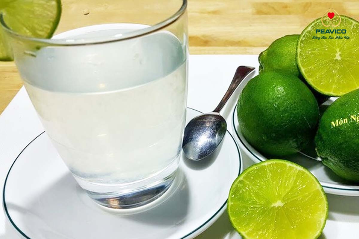 nước chanh ấm giúp kích thích như động ruột
