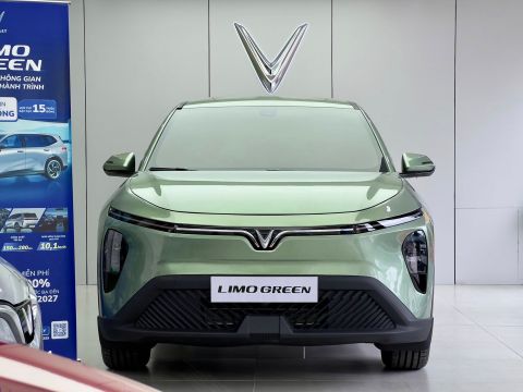 VINFAST LIMO GREEN CHỐT NGÀY GIAO XE