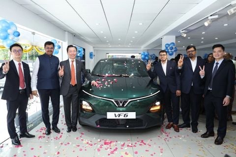 VINFAST KHAI TRƯƠNG SHOWROOM LỚN NHẤT TẠI ẤN ĐỘ