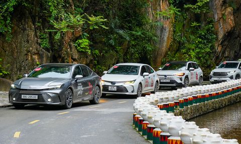 TOYOTA - 'TRÙM' XE HYBRID TẠI VIỆT NAM