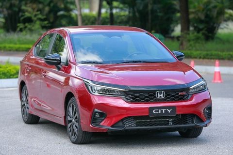 3 MẪU SEDAN BÁN CHẠY VẪN TIẾP TỤC CUỘC ĐUA GIẢM GIẢM GIÁ ĐẦU THÁNG 8