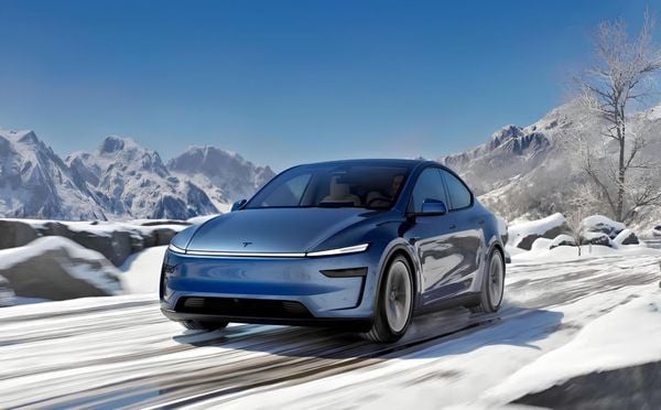 TESLA MODEL Y “JUNIPER” (2025) NHẬN ĐƯỢC 50,000 ĐƠN ĐẶT HÀNG NGAY TRON –  Thái Công Auto