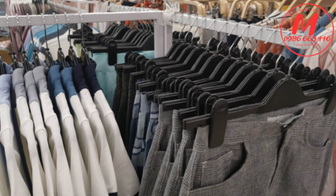 Móc nhựa treo quần áo - Bí quyết cho shop thời trang thêm thu hút