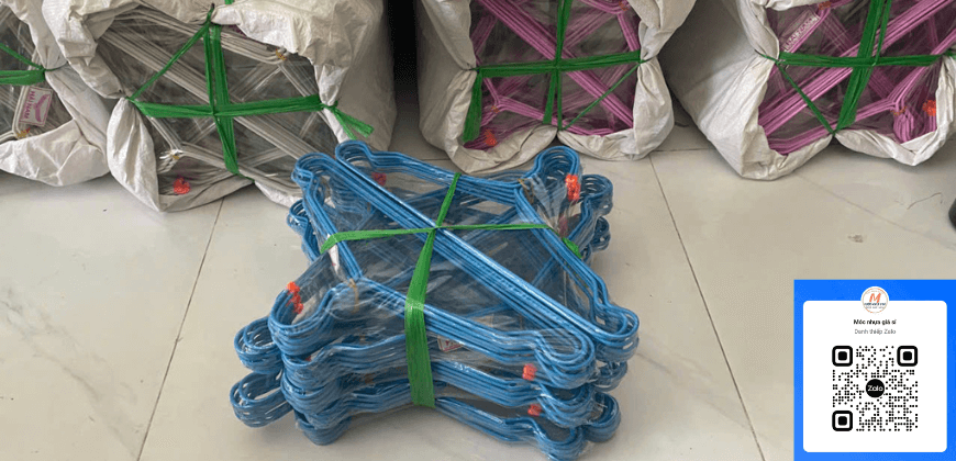 Nâng Tầm Dịch Vụ Giặt Ủi Từ Những Chiếc Móc Nhựa Treo Quần Áo Đúng Chuẩn