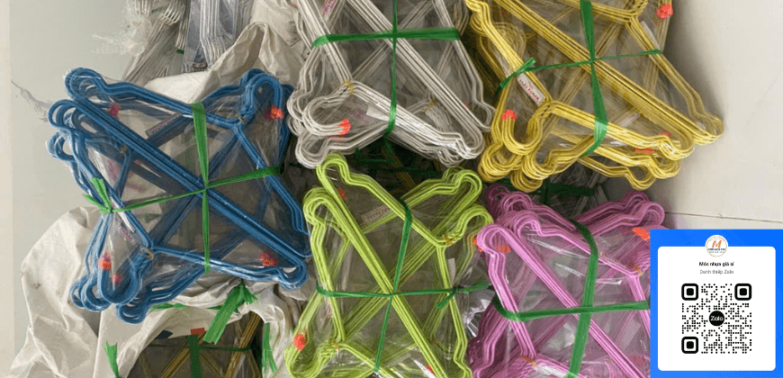 Giải Pháp Tối Ưu Chi Phí Cho Tiệm Giặt Ủi Với Móc Nhựa Treo Quần Áo Giá Sỉ