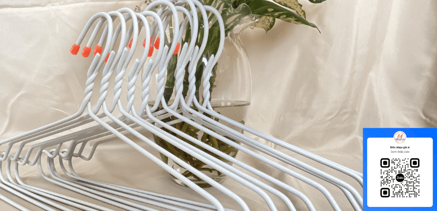 Móc Nhựa Treo Quần Áo Cho Tiệm Giặt Ủi – Tiết Kiệm Chi Phí, Tăng Uy Tín