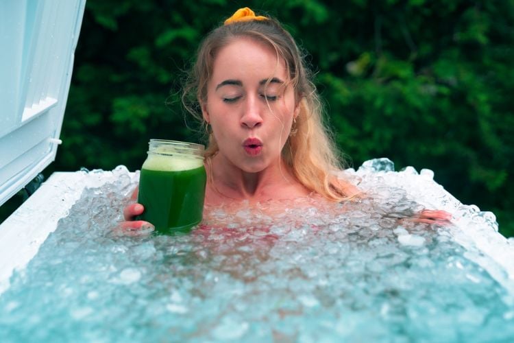 Tắm nước lạnh có tốt không? 8 Lợi ích tuyệt vời chắc hẳn sẽ khiến bạn bất ngờ