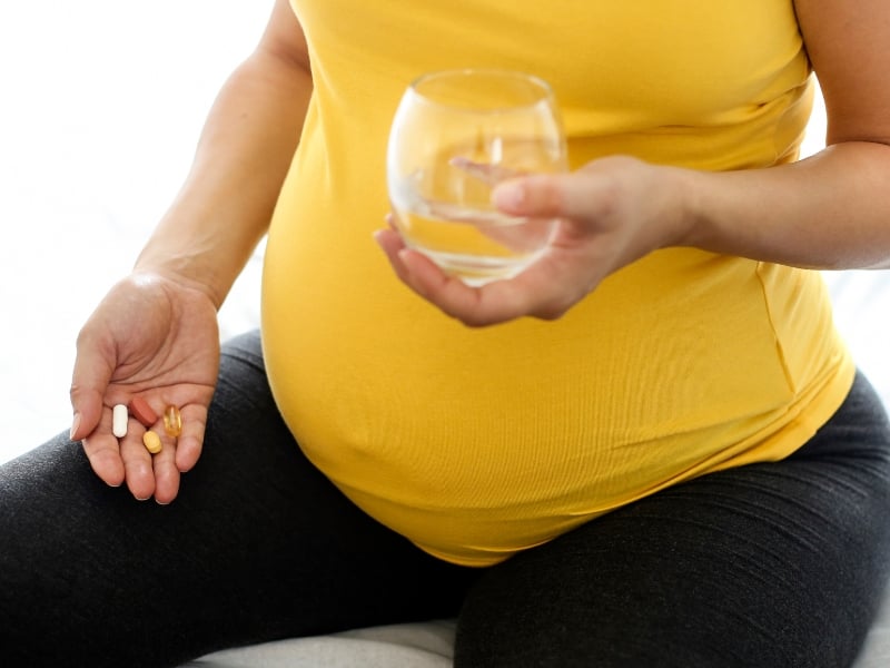 Thời gian uống sắt, canxi và DHA cho bà bầu giúp hấp thụ tốt nhất