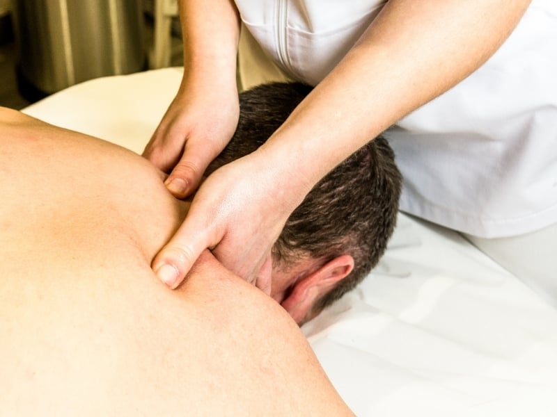 cách xoa bóp chữa thoái hóa đốt sống cổ