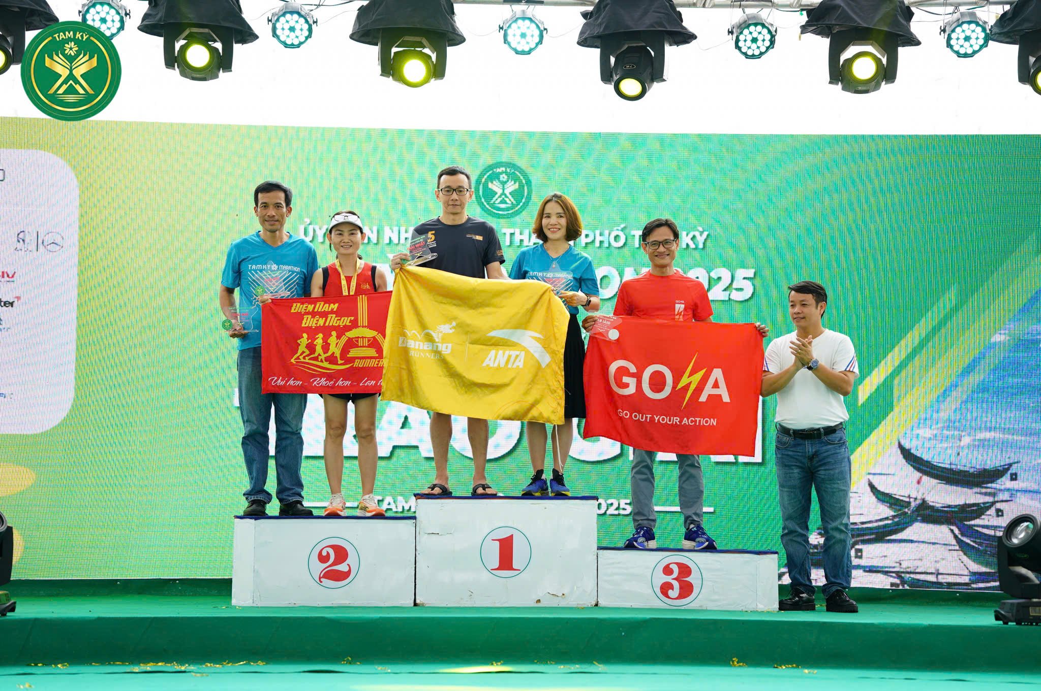 CHÚC MỪNG GIÁM ĐỐC PHÁT TRIỂN THỊ TRƯỜNG GOYA - ANH LÃNG TỬ ĐẠT TOP 3 LỨA TUỔI TẠI TAM KỲ MARATHON 2025