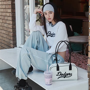 MLB - Đầm polo mini tay ngắn Classic Monogram Collar Dress MLB - Đầm polo mini tay ngắn Classic Monogram Collar Dress