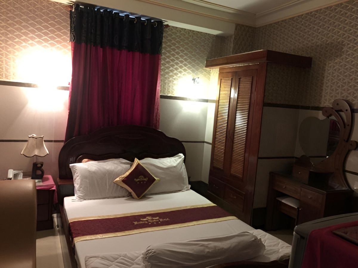 Khách sạn quận Tân Phú Hoàng Quân Hotel