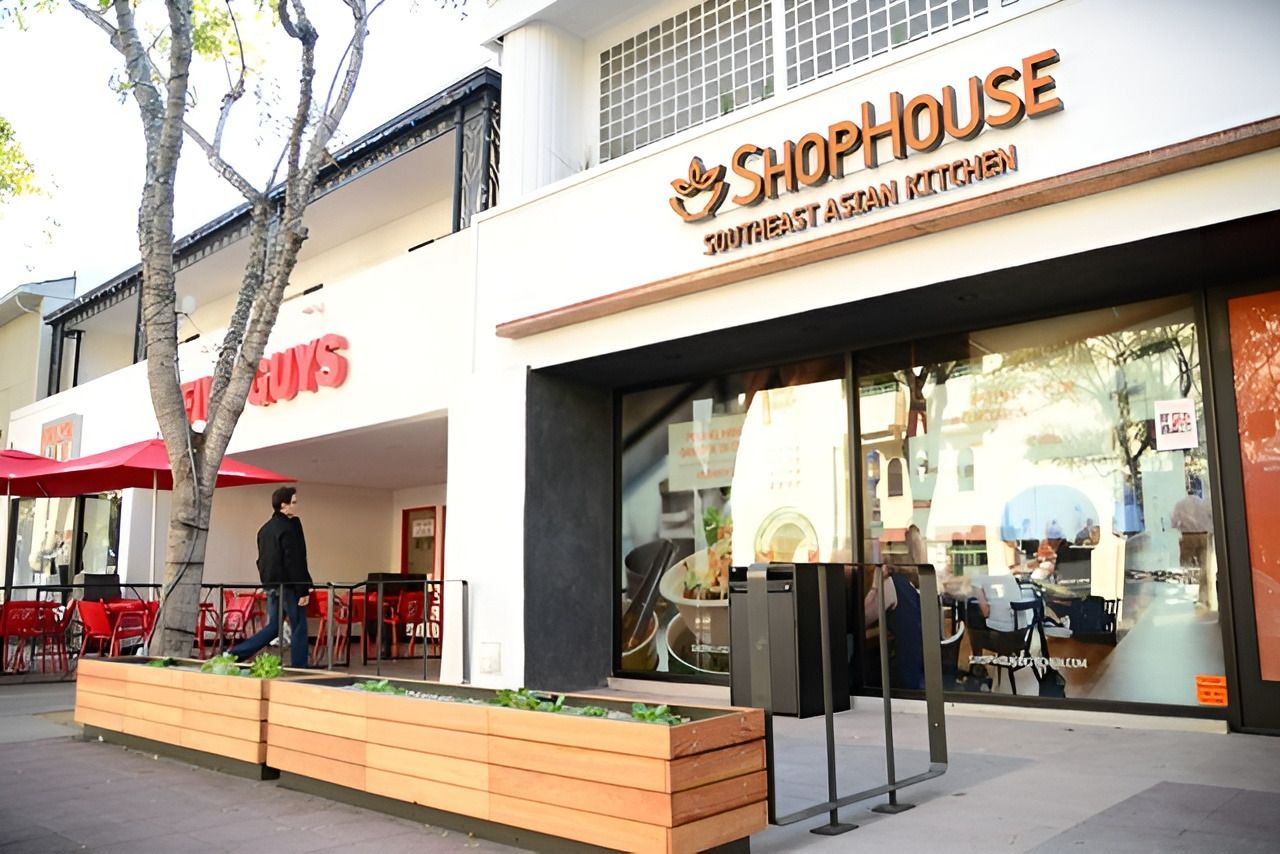 Shophouse 2 tầng có thể sử dụng kinh doanh nhà hàng, quán cafe