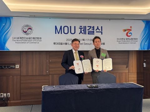 [2025.04.03] 아시아한상 베트남총연합회-세계한인상공인연합회 업무협약 MOU 체결식 및 세계한인상공인연합회 이중근 회장 취임식