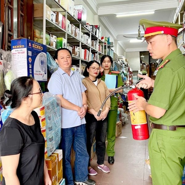 Bình chữa cháy 4Kg trang bị cho mọi gia đình