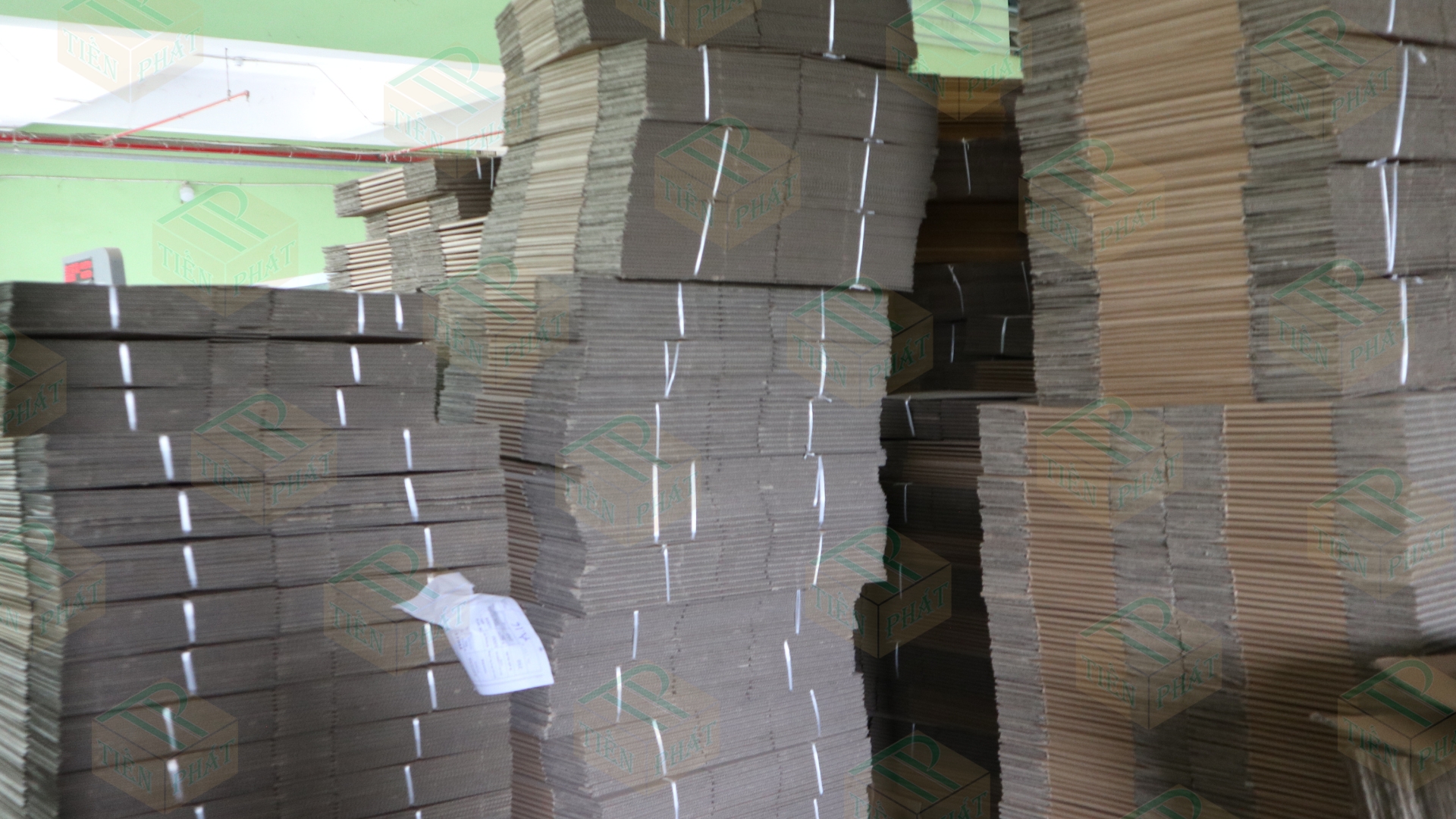 Tại sao nên mua thùng carton, hộp carton của Tiến Phát tại Hồ Chí Minh?