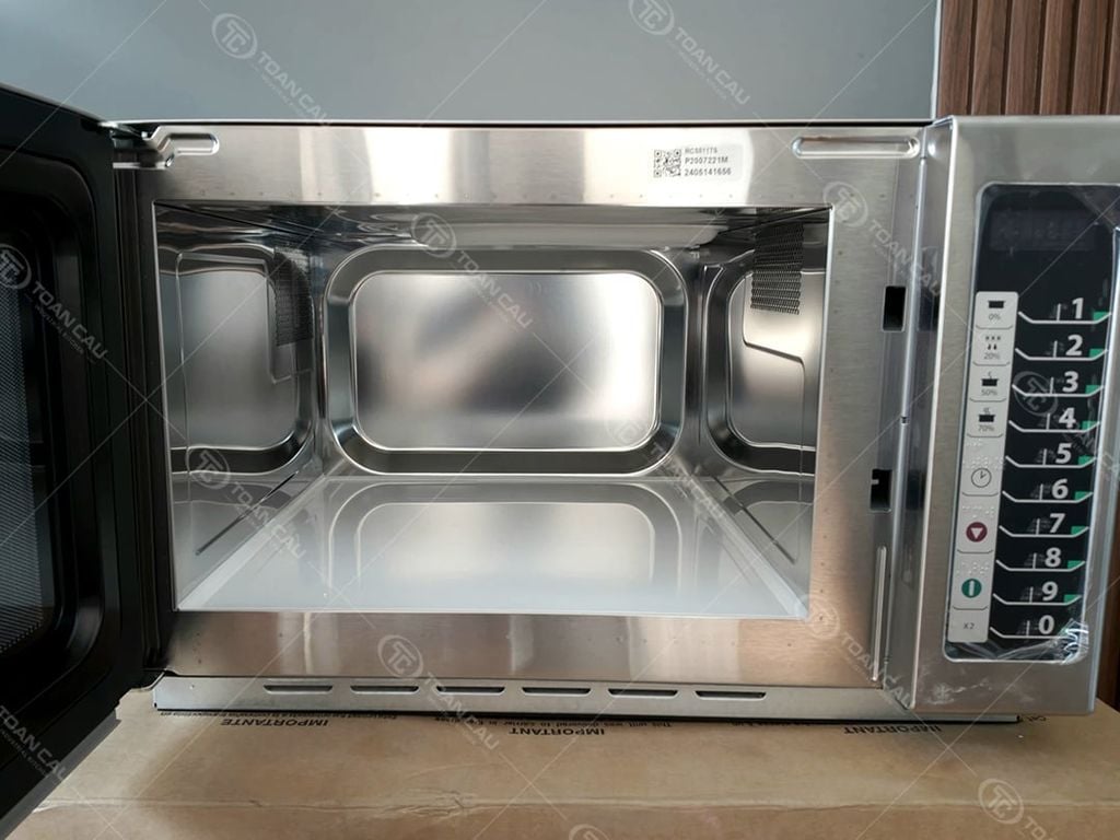 Lò vi sóng Menumaster RCS511TS có dung tích lên tới 34 lít