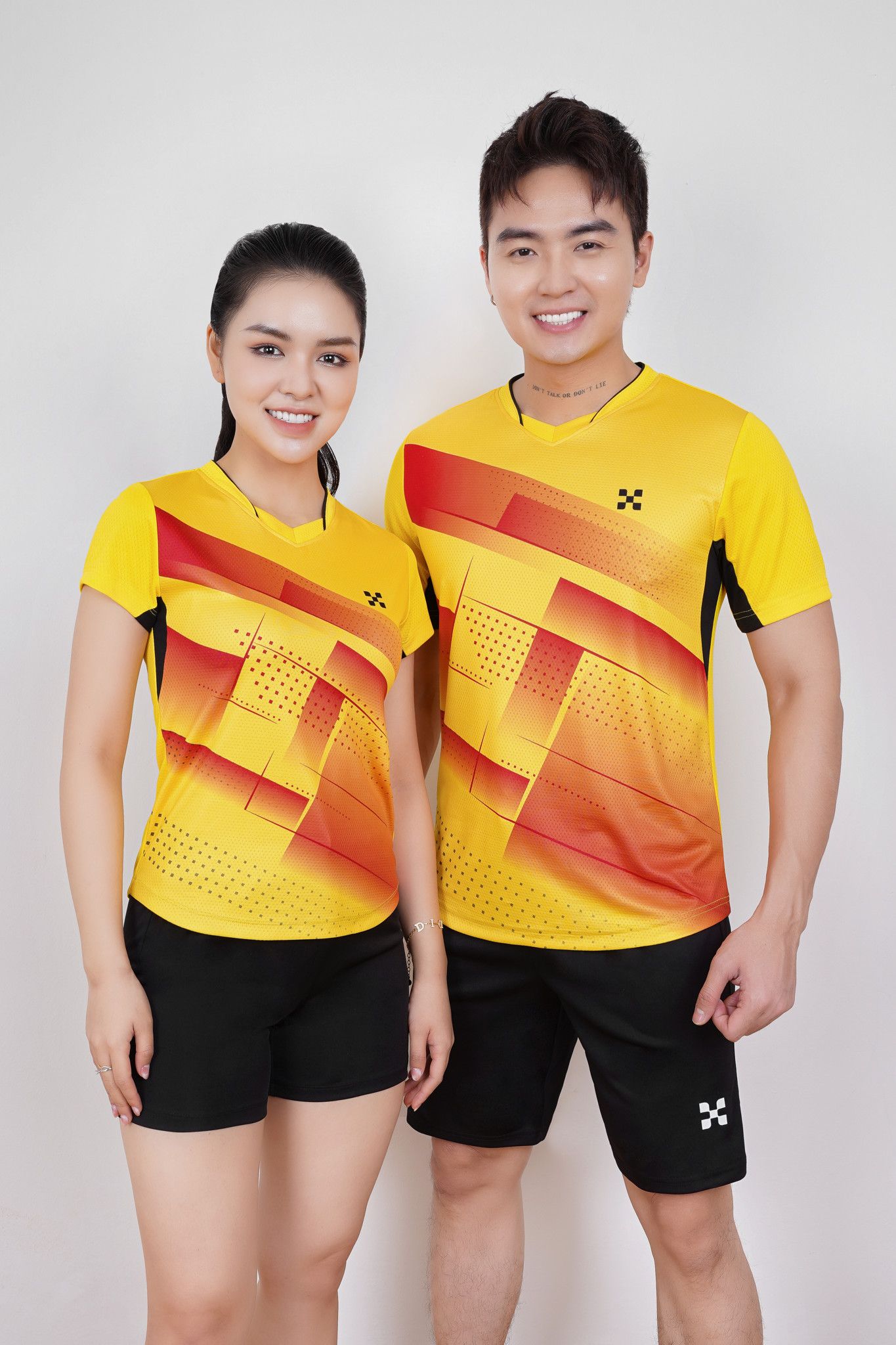 BST - T02 - Bộ Bóng Đá - Bóng Chuyền Cao Cấp