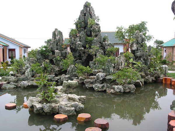 Thi công hòn non bộ