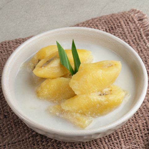 Chuối Bolaven hấp cốt dừa thơm ngon, bổ dưỡng