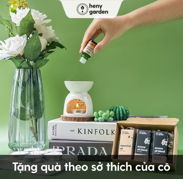 Hộp quà nến thơm và tinh dầu trang trí bắt mắt tặng cho cô giáo mầm non 20/11 theo sở thích