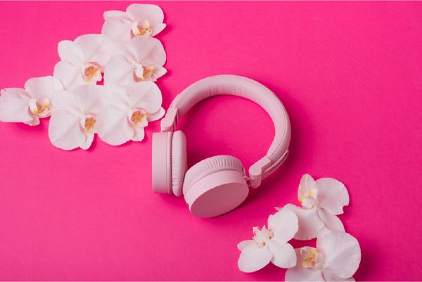 Tặng tai nghe bluetooth ngày Valentine