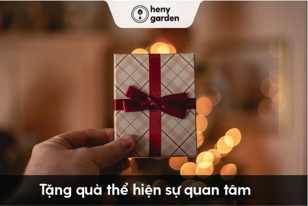 Tặng quà Valentine cho bạn gái mới quen