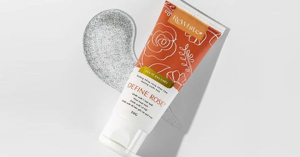 Trinh Phạm review gel tẩy tế bào chết Rewhitez hương Define Rose’