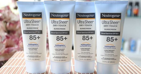 Kem chống nắng Mỹ Ultra Sheer Dry-Touch Sunscreen 85+ của Neutrogena